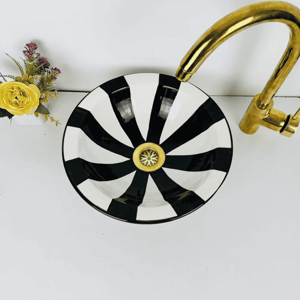 Handcrafted Moroccan Ceramic Washbasin - Artisanal Design
